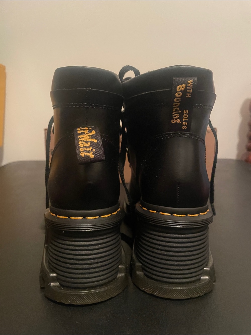 Dr. Martens Corran 3i Boot Women’s 10 JB - Picture 4 of 5